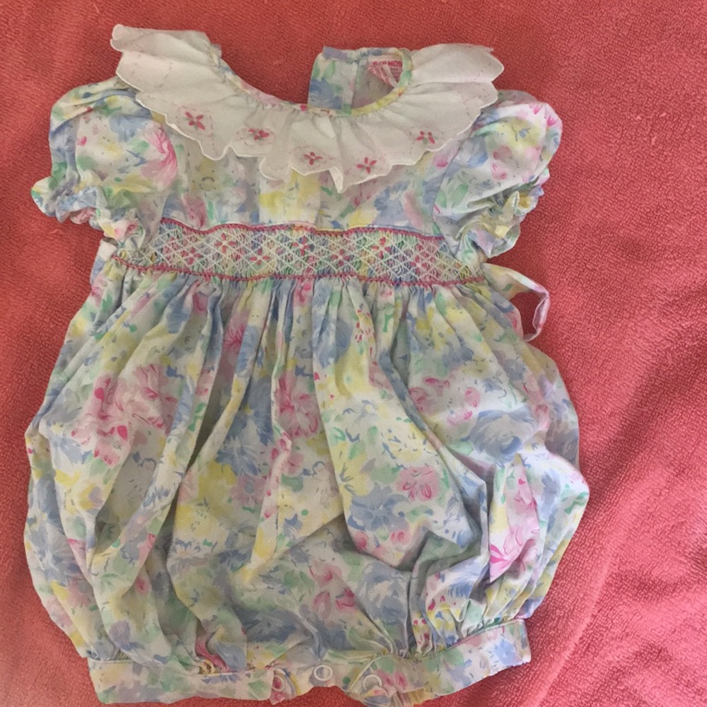 Smocked bubble